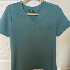 Hydrogreen scrub top
